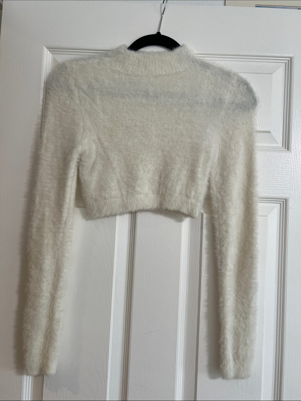 Cropped Fuzzy Women's Sweater - Cream